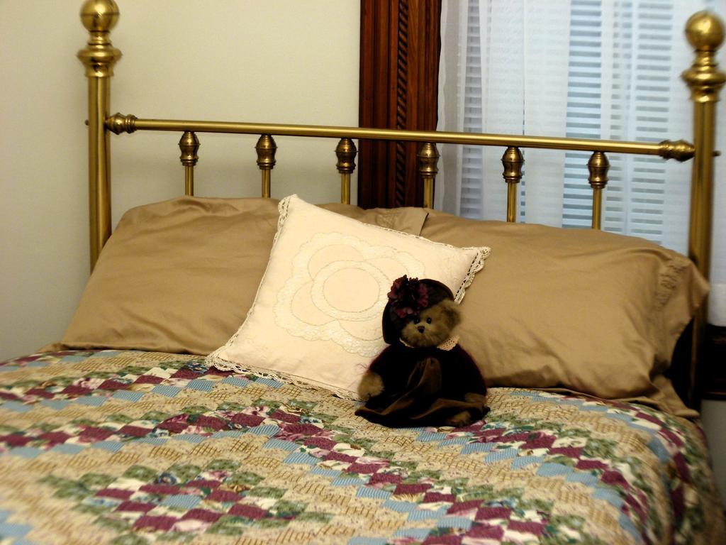 Doctor'S House B & B Tara Quarto foto