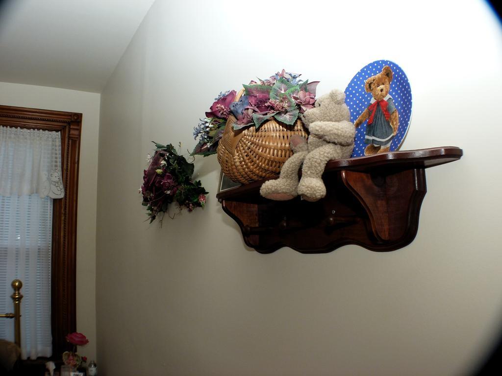 Doctor'S House B & B Tara Quarto foto