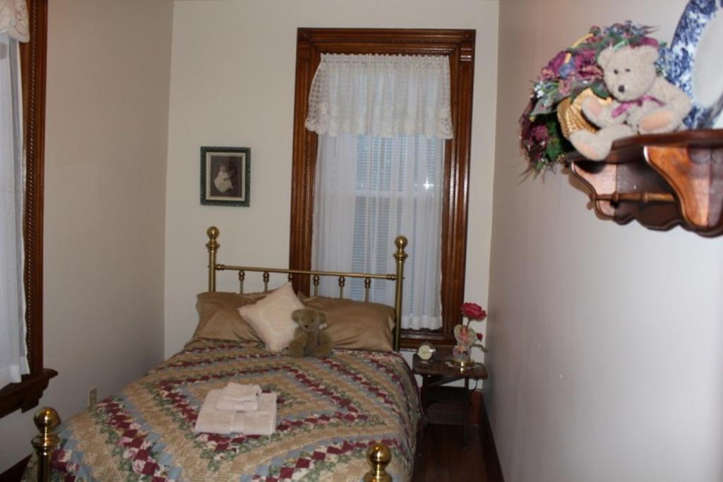 Doctor'S House B & B Tara Quarto foto